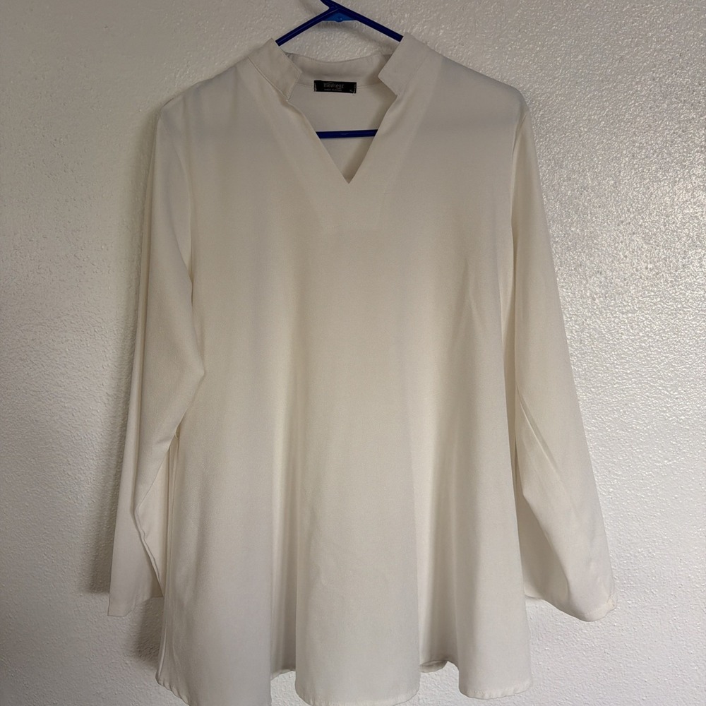 Woman's White Blouse Design By Meaneor Size XL Long Sleeve A line